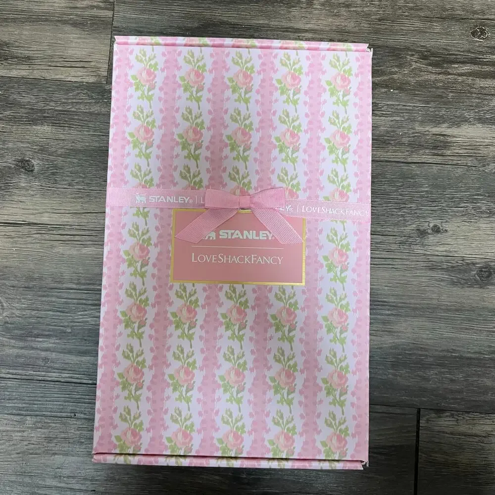 Limited Edition Stanley x Love Shack Fancy Blooming Heirloom 40oz Tumbler Cup - Picture 5 of 6